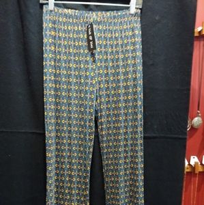 Printed pants with ruffle detai